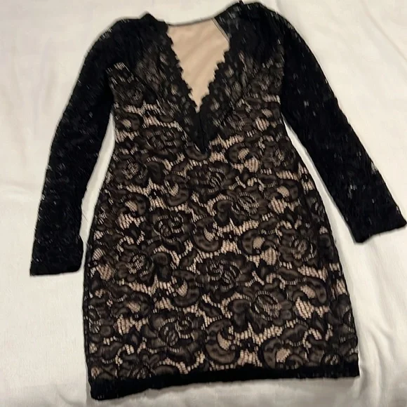 Windsor black lace dress cream slip under - Picture 2 of 3